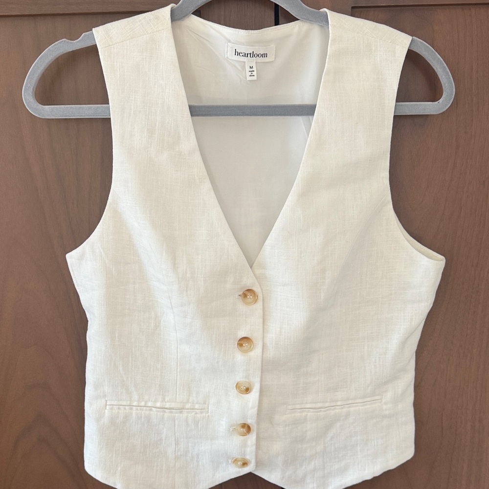 Heartloom Women's White Buttoned Vest